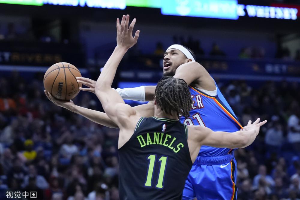 还折射出一 还折射出一